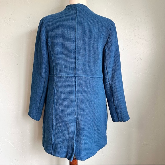 Chico's Women Modern Textured Jacket Blue Gold Buttons Medium 8 EUC Luxe Preppy - Picture 3 of 7